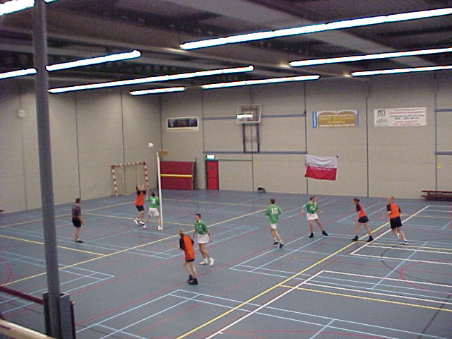 Korfballen in sporthal Loosduinen