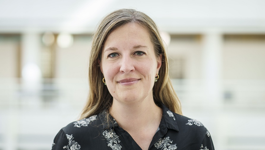 Profielfoto van Charlotte Cammelbeeck, fractievertegenwoordiger PvdA (foto Martijn Beekman)