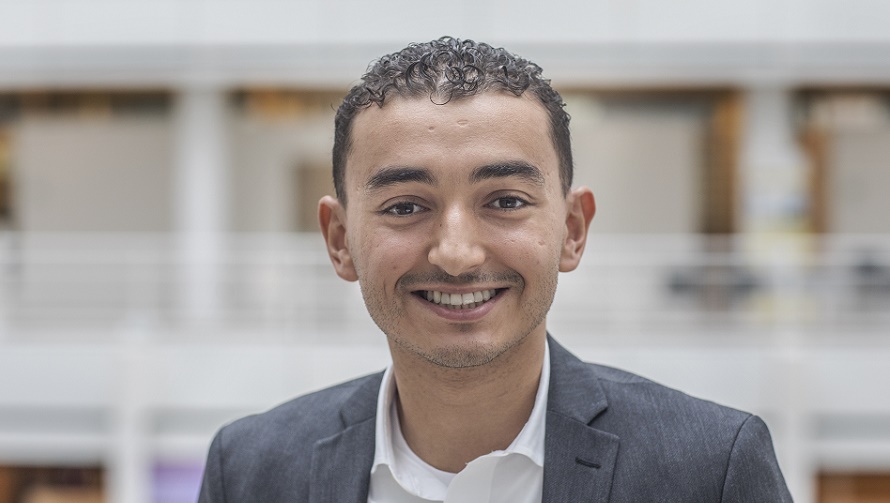 Profielfoto van Samir Ahraui, raadslid PvdA (Foto: Frank Jansen)