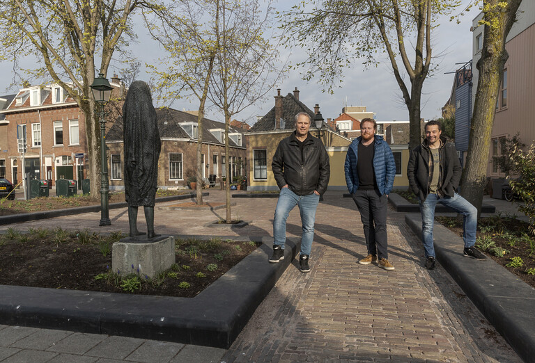 3 bewoners op het Willem Beukelszoonplein