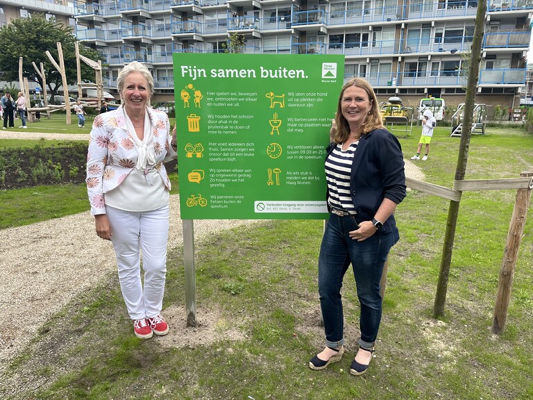 De opening van de speeltuin in de Sleepnetstraat