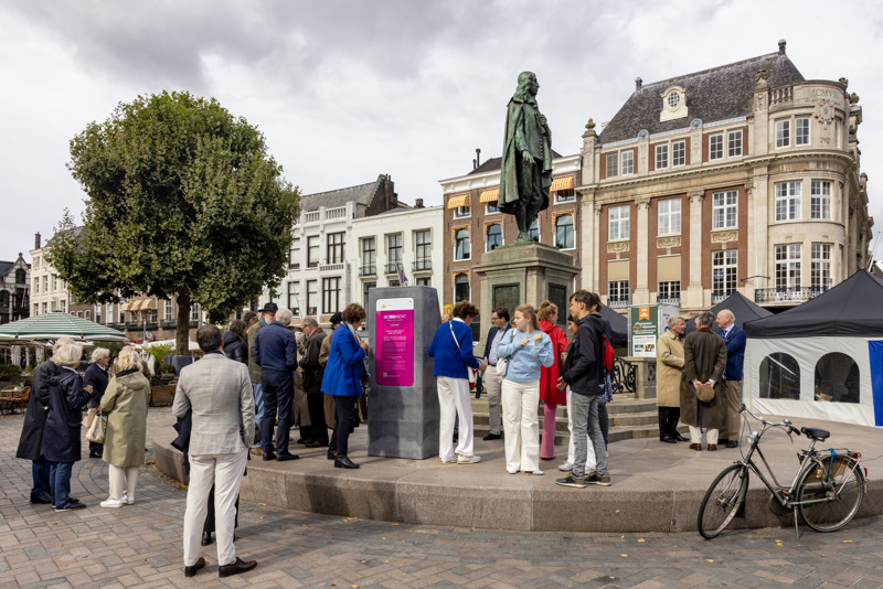 Project MoNUment: ingepakte monumenten en spiegels