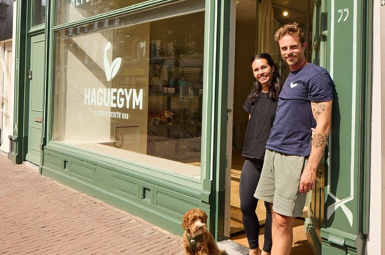 Julien en zijn vrouw bij Reformer pilates Haguegym