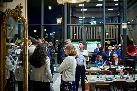 Den Haag, 8 april 2025 - Diner Sectorbijeenkomst IT met Wethouders Saskia Bruines en Nur Icar van de Gemeente Den Haag Foto: Phil Nijhuis