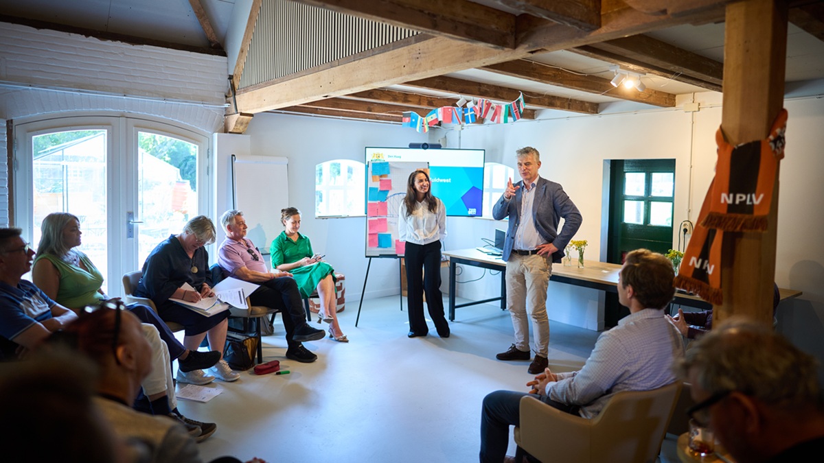 Presentatie Voortgangsrapportage Den Haag Zuidwest aan bewonersorganisaties.
